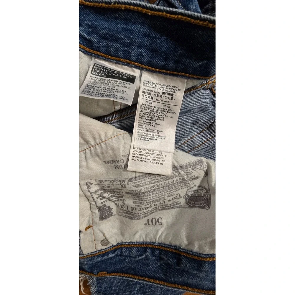 VINTAGE LEVIS BIG E 32 stone wash‎ blue button fly cutoff jean shorts farmcore